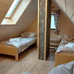Goscinne Zych - *